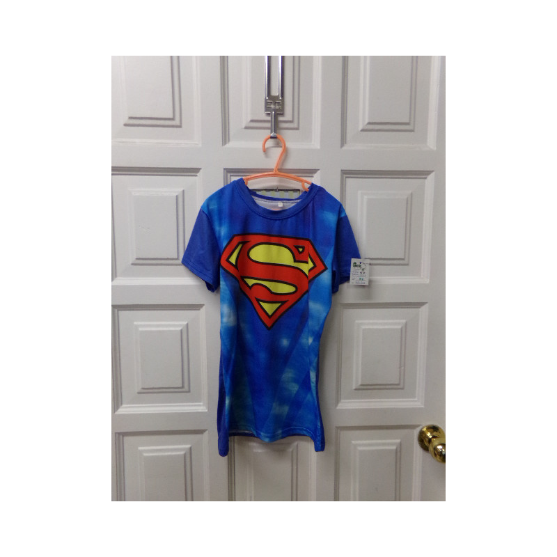 Camiseta Superman talla 8-10 años. Segunda mano