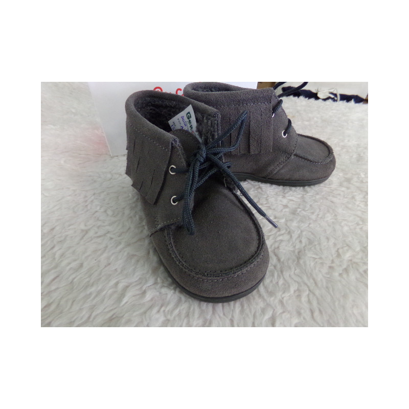 Bota gris ante N 22. Segunda mano