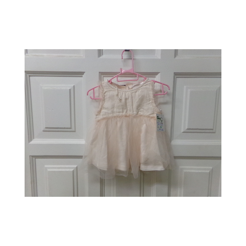 Vestido talla 9-12 meses. Segunda mano