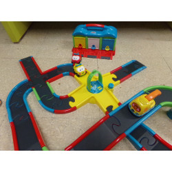 Pista y garaje con 5 coches Beep Beep. Imaginarium. Segunano