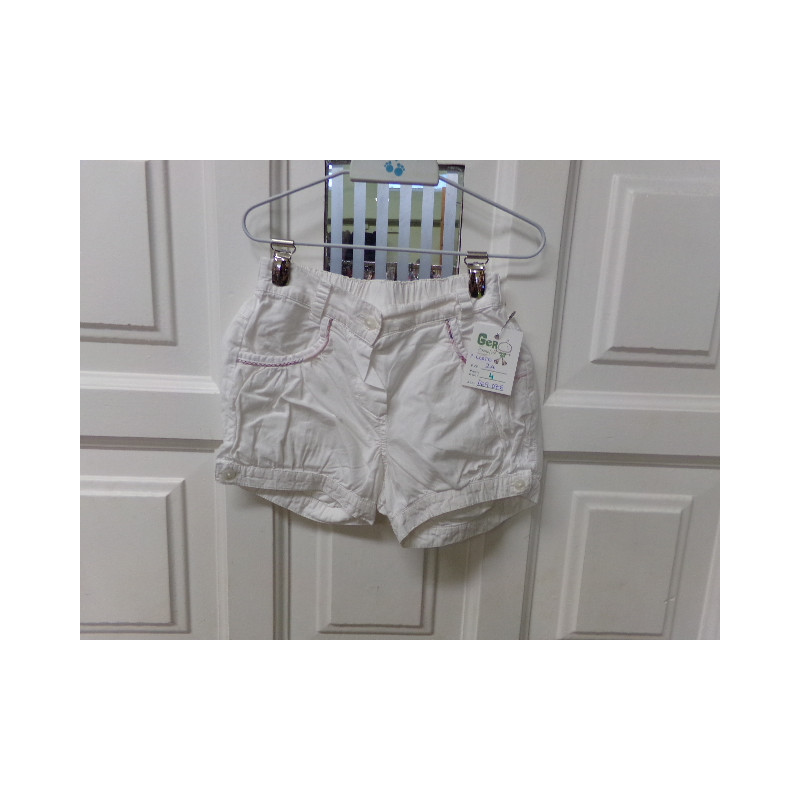Pantalón corto talla 2 años. Segunda mano