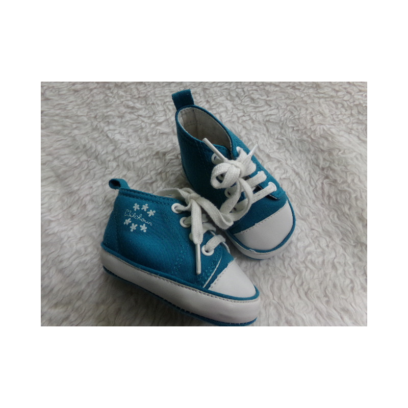 Tenis talla 6- meses. Segunda mano