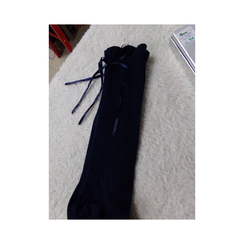 Calcetines altos N 32. Sin uso