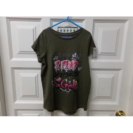 Camiseta verde militar talla 10 años . Segunda mano