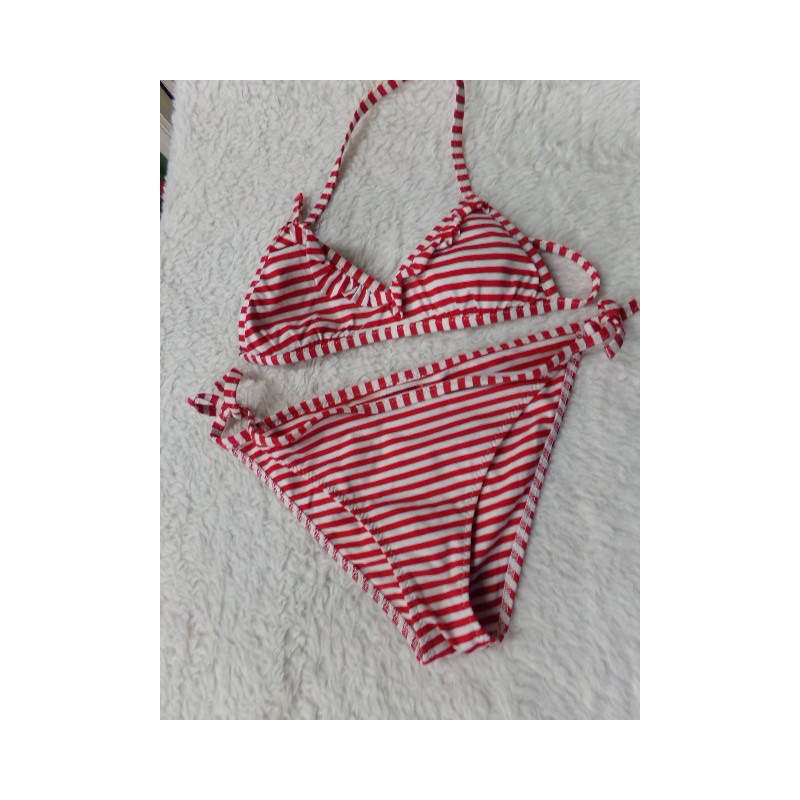 Bikini rayas talla 8 años. Segunda mano