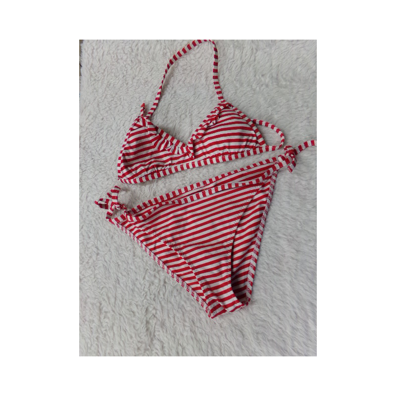 Bikini rayas talla 8 años. Segunda mano