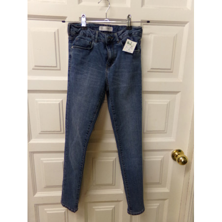 Vaquero Zara talla 11-12 años. Segunda mano