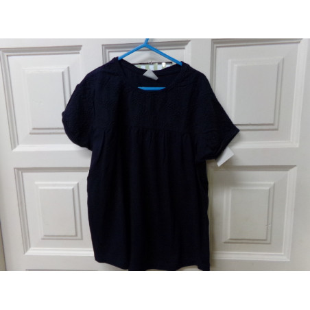 Camiseta Zara talla 9 años azul marino. Segunda mano