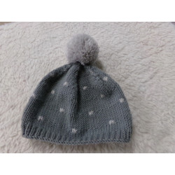 Gorro gris talla 3 meses. Segunda mano
