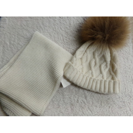 Gorro con bufanda talla 2 años. Segunda mano