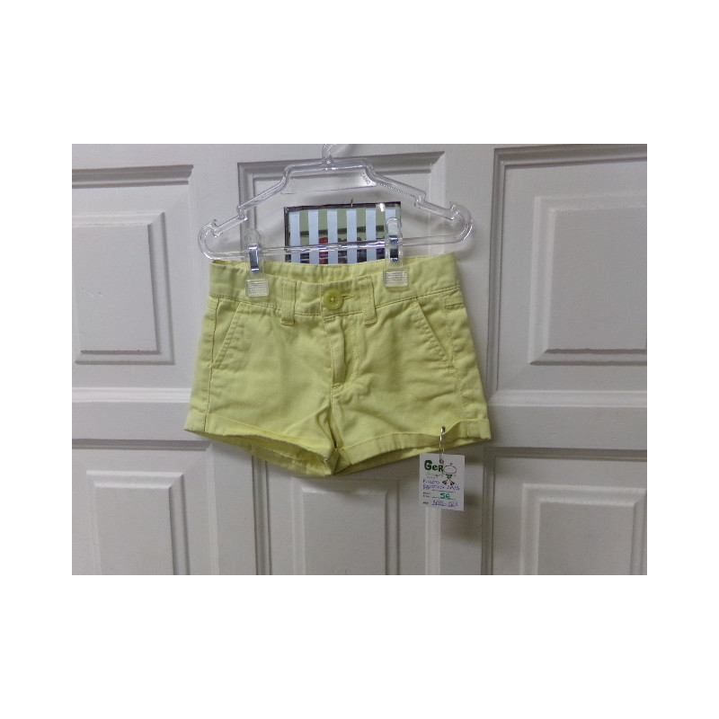 Pantalón corto Benetton talla 2-3  años. Segunda mano