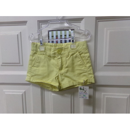 Pantalón corto Benetton talla 2-3  años. Segunda mano