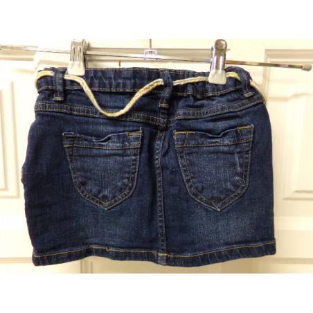 Falda vaquera talla 6-7 años . Segunda mano
