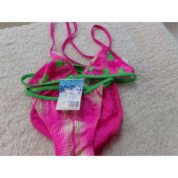 Bikini fucsia  talla 12 años. A estrenar