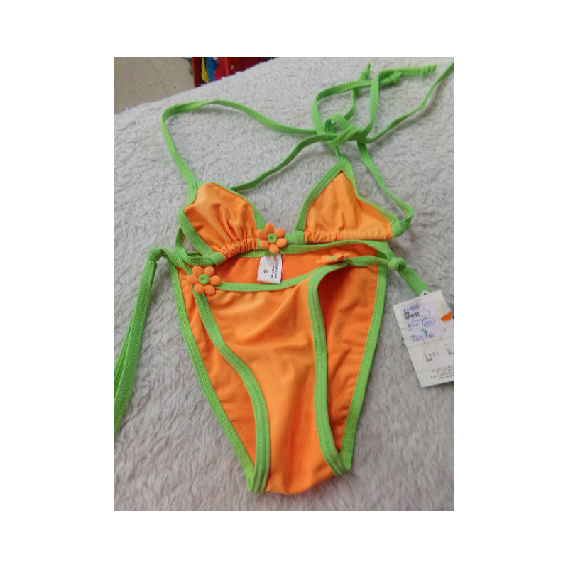 Bikini talla 10 años. A estrenar