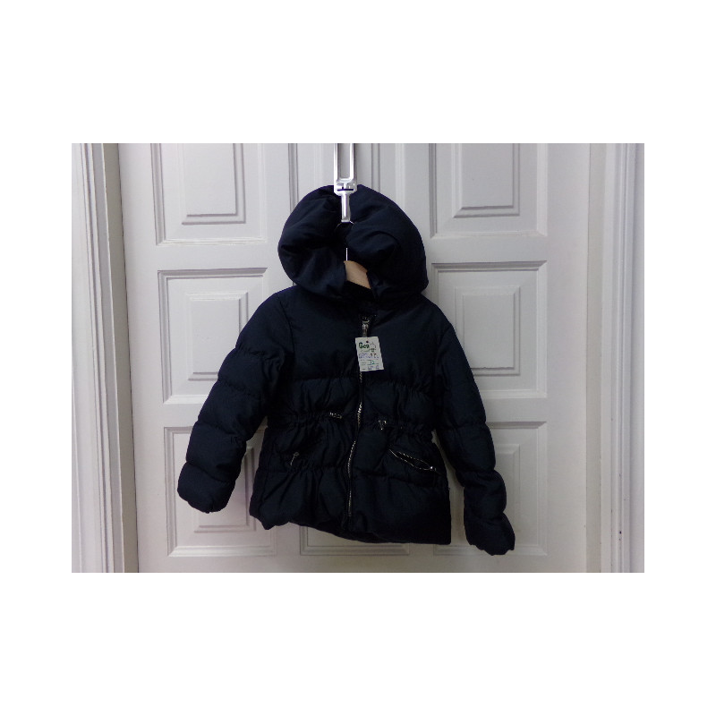 Plumas azul de  Zara talla 4 años. Segunda mano