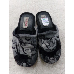 Zapatilla de casa N 31. Segunda mano