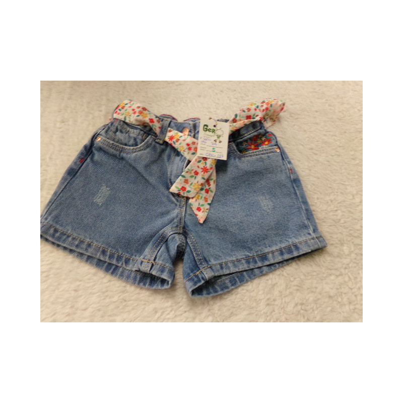 Pantalón corto vaquero talla 8 años. Segunda mano