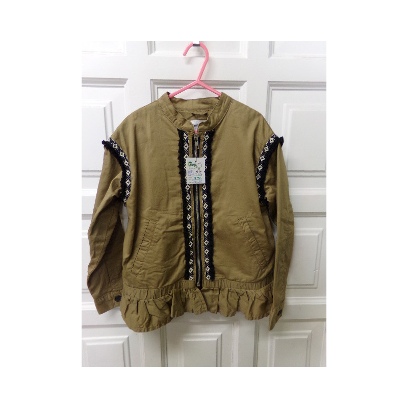 Chaqueta verano camel talla 7-8 años. Segunda mano