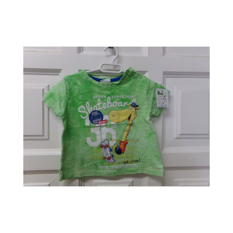 Camiseta talla 12 meses. Segunda mano