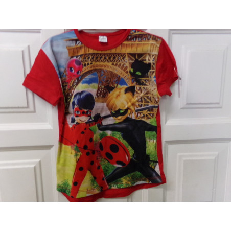 Camiseta talla 6 años. Segunda mano