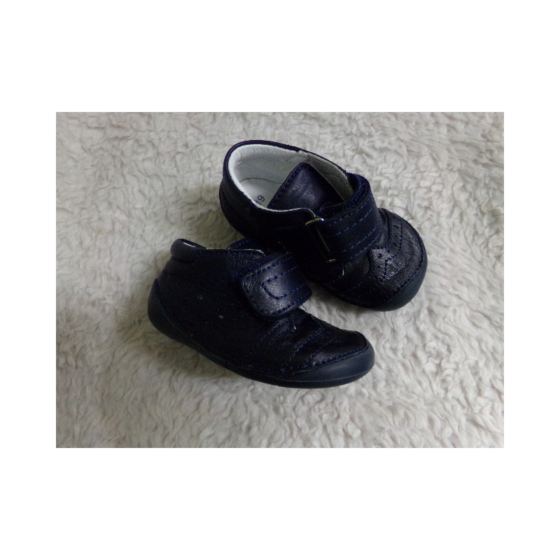 Zapato azul marino N 19. Segunda mano