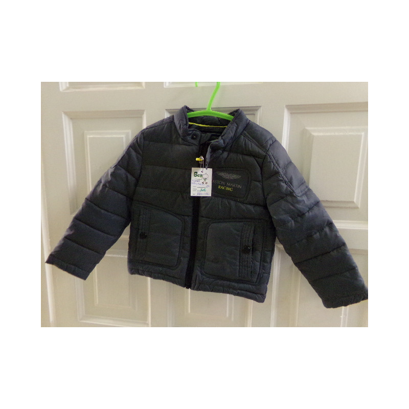 Plumas Aston Martin talla 2 años. Segunda mano