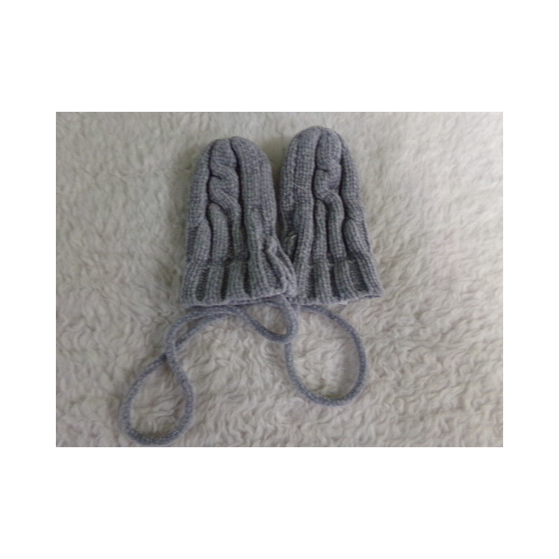 Manoplas gris. Segunda mano