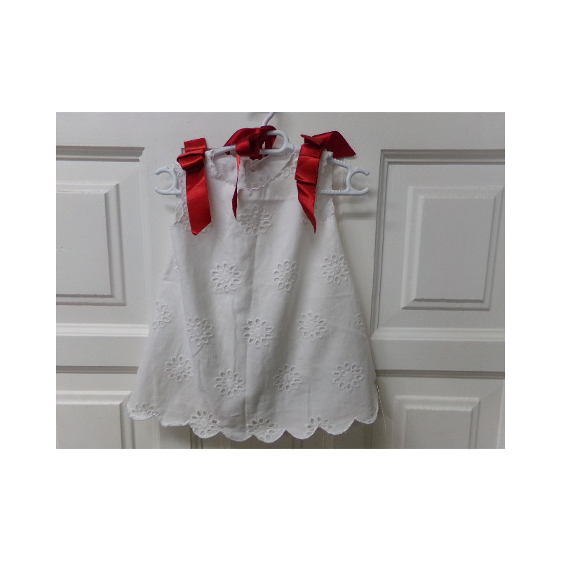 Vestido con capota talla 6 meses. Segunda mano