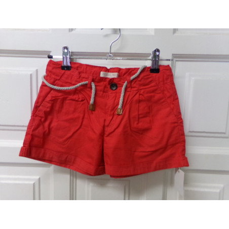 Pantalon corto Zara talla 7-8 años. Segunda mano