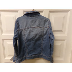 Cazadora vaquera talla 7-8 años. Segunda mano