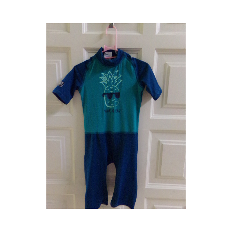 Neopreno talla 3-4 años. Segunda mano