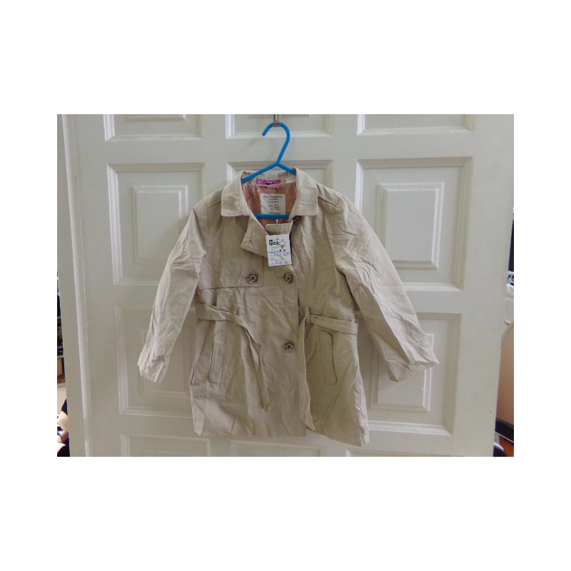 Gabardina Zara talla 3-4 años. Segunda mnao