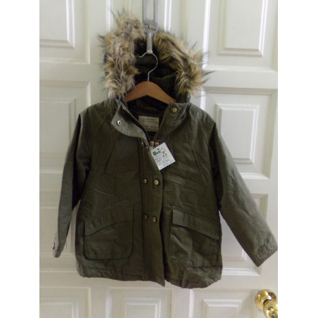 Trenca zara talla 4-5 años. Segunda mano