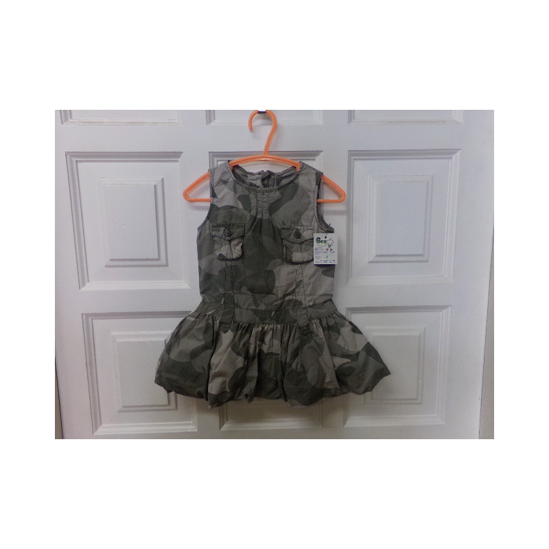 Vestido camuflaje talla 3 años. Segunda mano