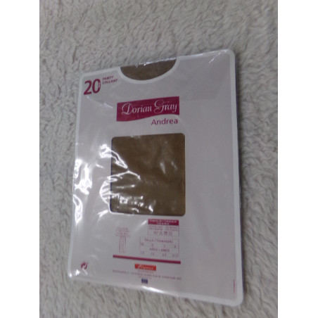 Panty talla 3-6 años, color carne. Sin uso