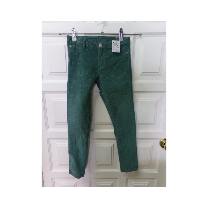 Pantalon Sera de pana talla 7 años. Segunda mano