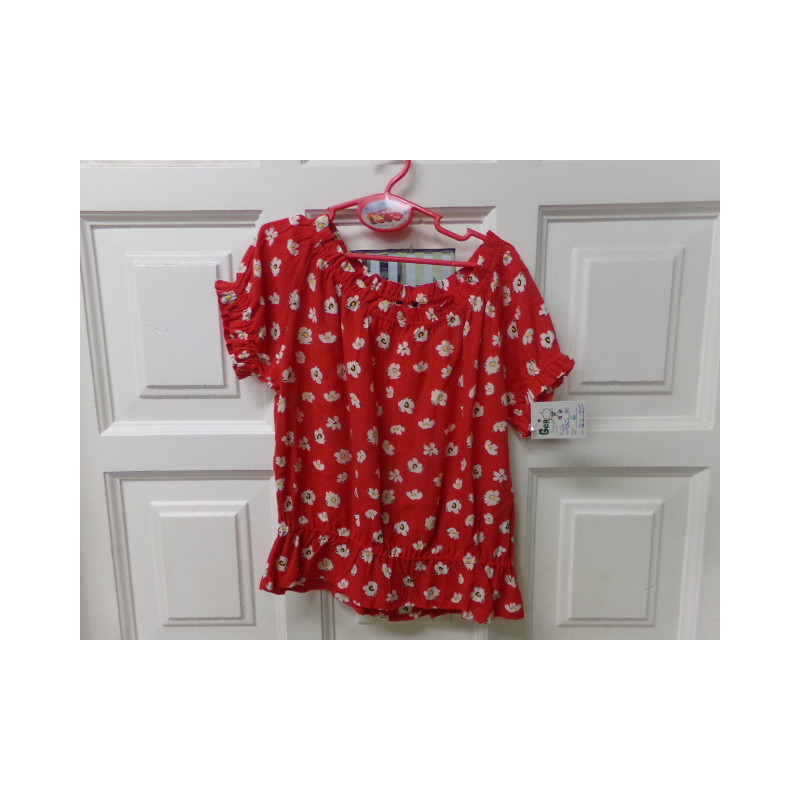 Blusa flores talla 8 años. Segunda mano