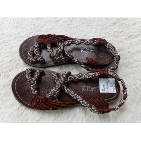 Sandalias N 31 marrones. Segunda mano