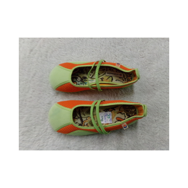 Zapatillas N 33 Victoria. Segunda mano