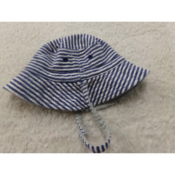 Gorrito Baby Gap talla 3-6 meses. Segunda mano