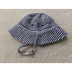 Gorrito Baby Gap talla 3-6 meses. Segunda mano