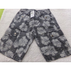 Pantalon corto talla 7-8 años. Segunda mano