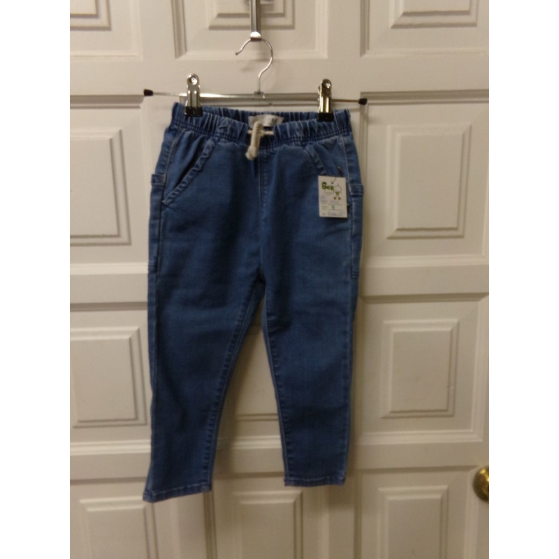 Vaquero Zara talla 2-3 años. Segunda mano