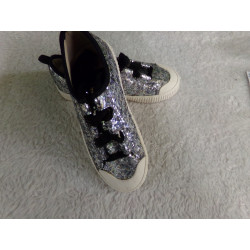 Tenis Zara N32. Segunda mano