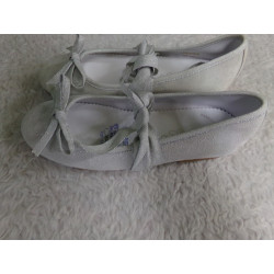 Merceditas plateadas N 32. Sin uso