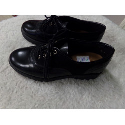 Zapato Maximo Dutti N 32. Sin uso