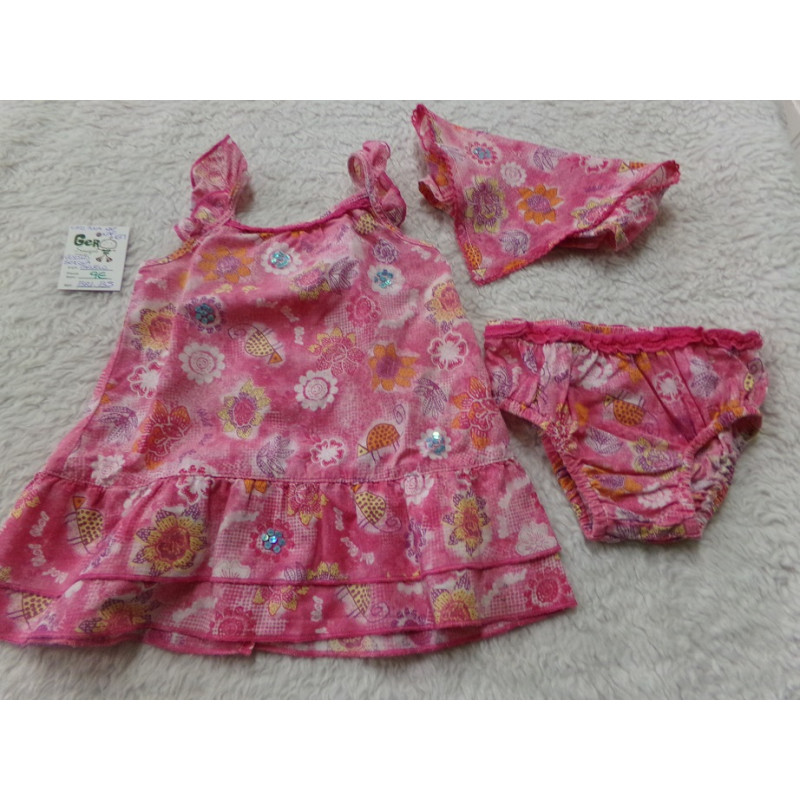 Conjunto de playa NAF NAF talla 6 meses. Segunda mano