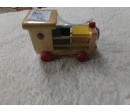 Máquina de tren en madera. A estrenar