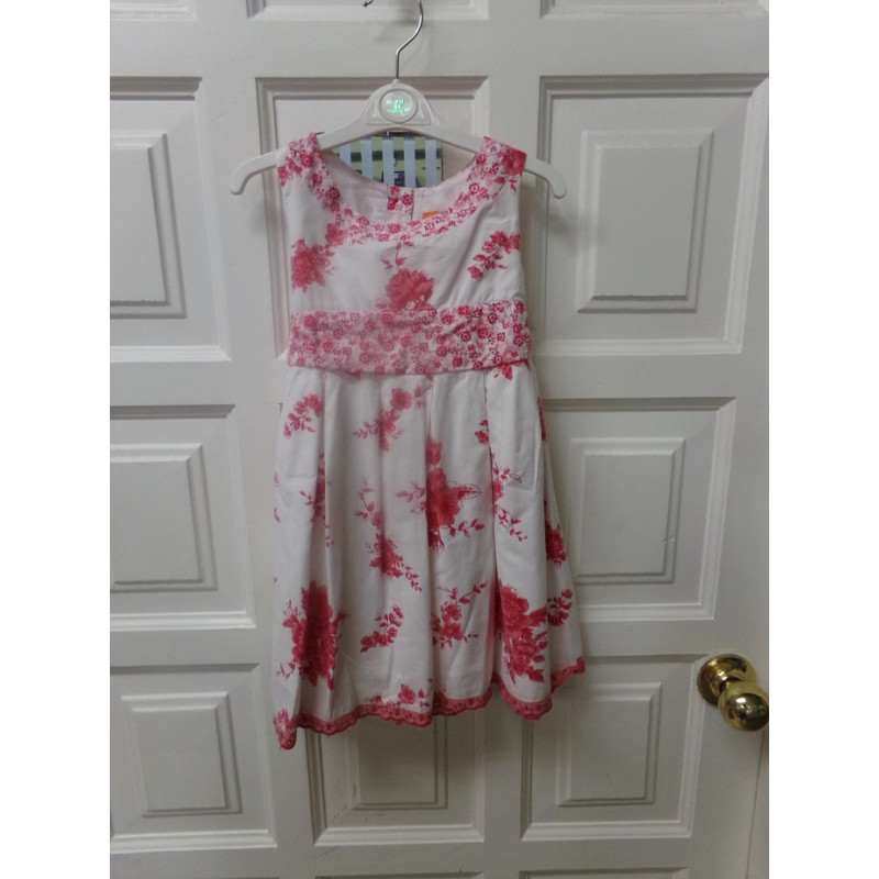 Vestido talla 4 años. Segunda mano